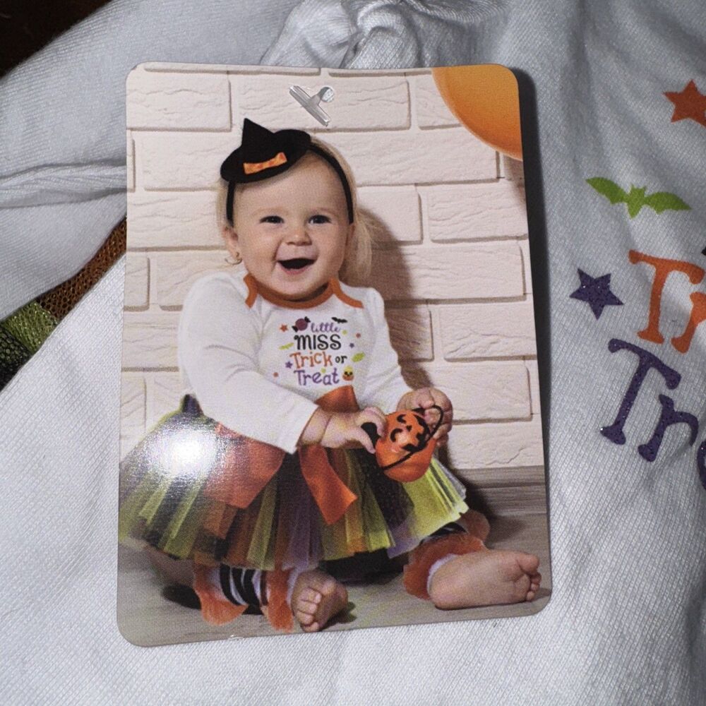 Baby essentials Halloween  4 piece baby set sz 6M